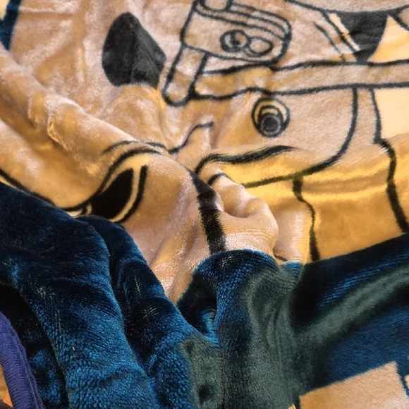 Dallas Cowboys Throw Blanket - Picture 4 of 6